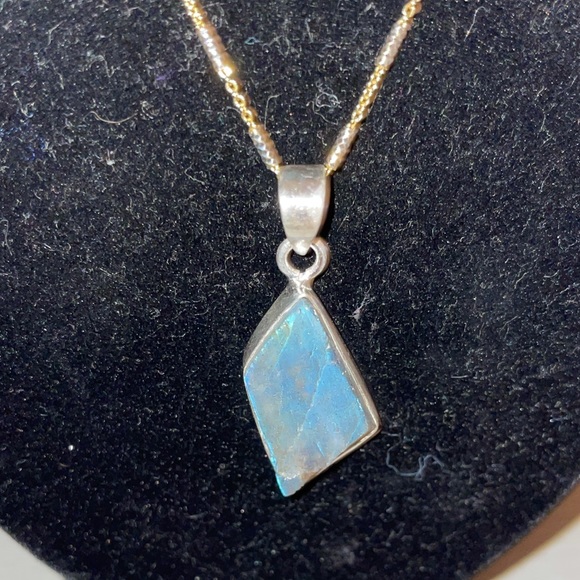 Labradorite Pendant - Picture 1 of 5